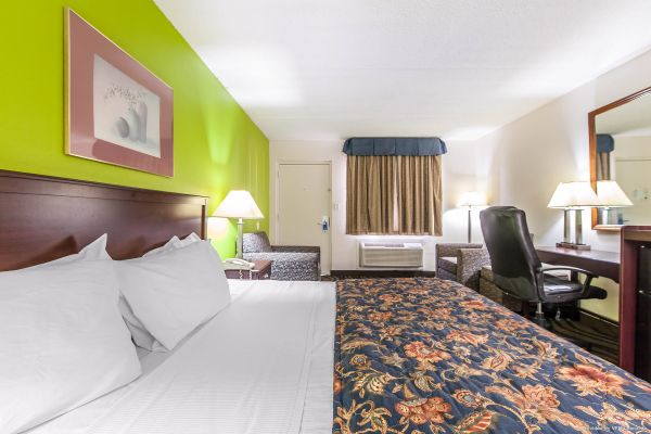 Rodeway Inn Calhoun